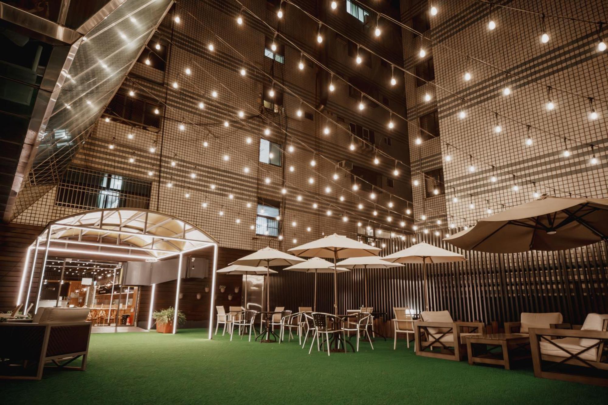 Hub Hotel - Kaohsiung Exterior foto
