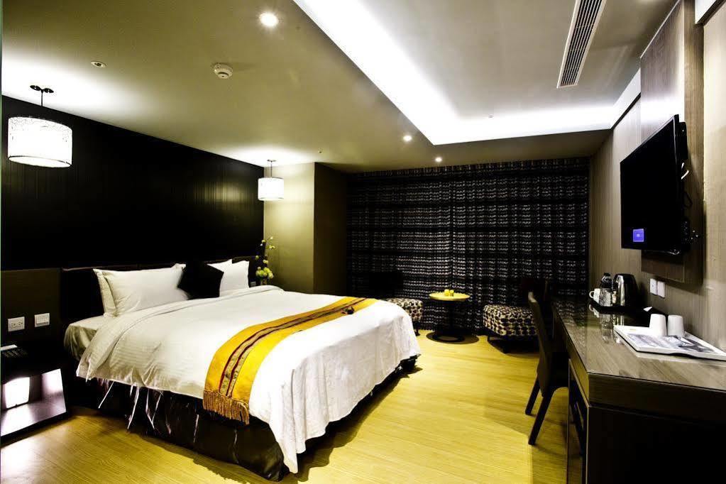 Hub Hotel - Kaohsiung Exterior foto
